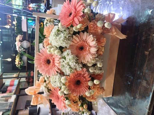 گل و گیاه ارغوان