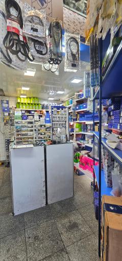 عکس کلینیک تخصصی برق خودرو ری تاپ
