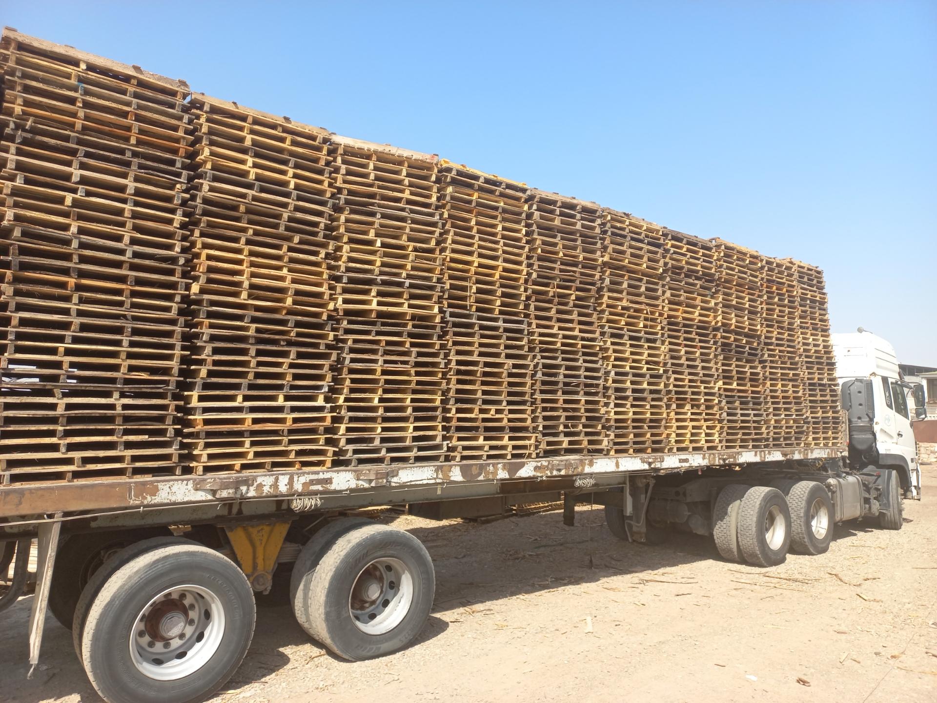 عکس پالت چوبی عبدالهی