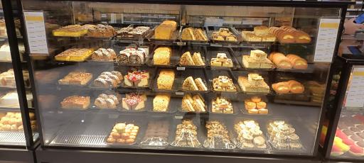 عکس مجموعه نان و شیرینی شهبال