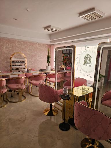 عکس سالن زیبایی دایان