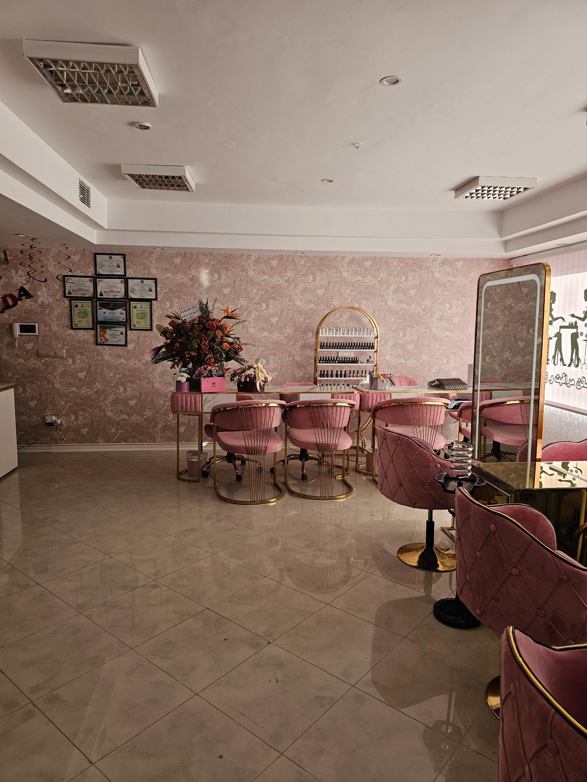 عکس سالن زیبایی دایان