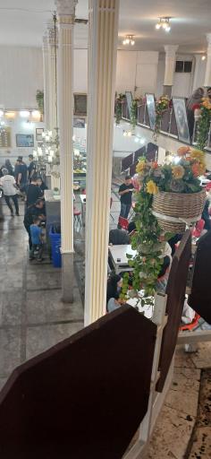 کافه قنادی صادقی