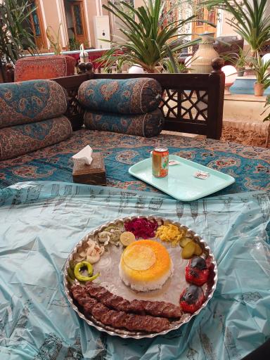 عکس هتل رستوران سنتی گلشن