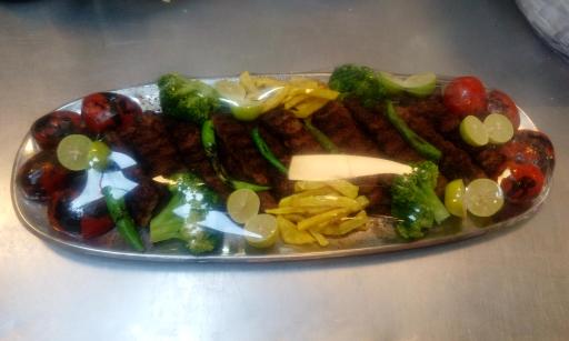 عکس تهیه غذای فخیمی