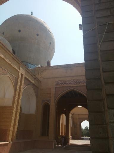 عکس آرامگاه شهدای 72 تن