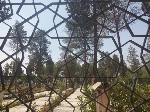 عکس آرامگاه شهدای 72 تن