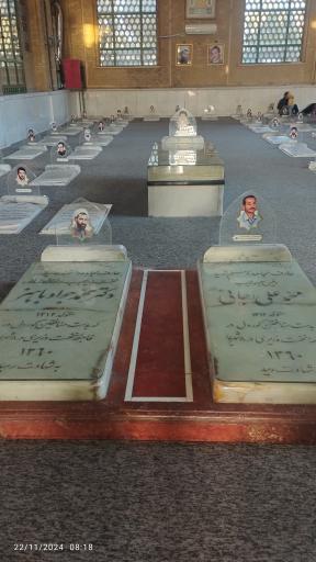 عکس آرامگاه شهدای 72 تن