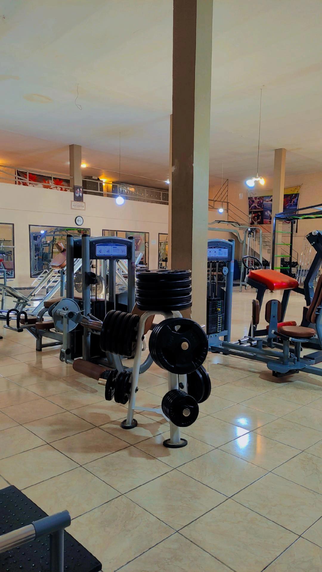 عکس باشگاه بدنسازی معتمدی