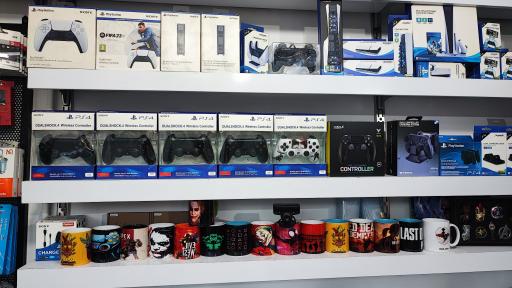 عکس دژ استور