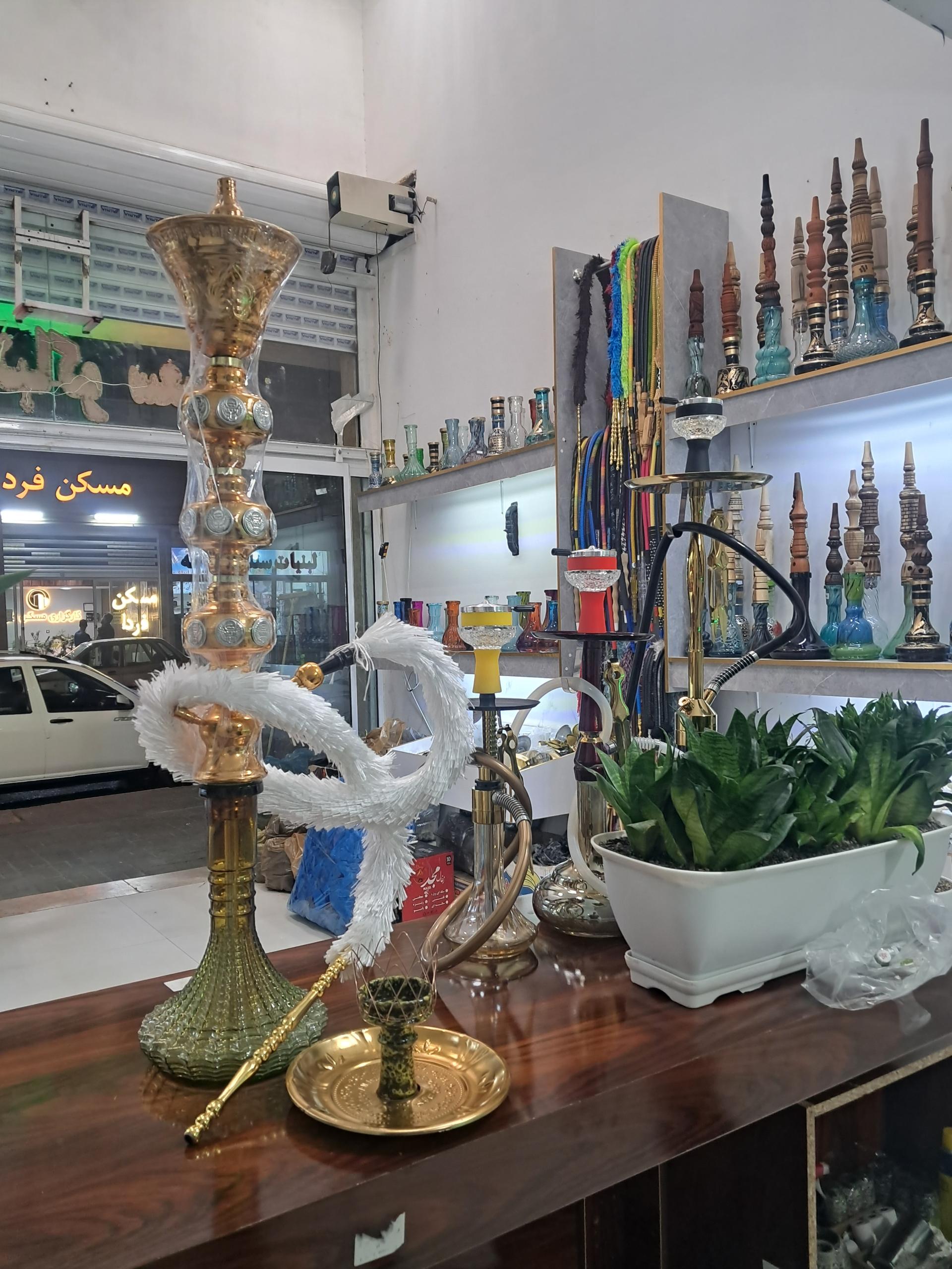 عکس فروشگاه قلیان و تنباکو سعید