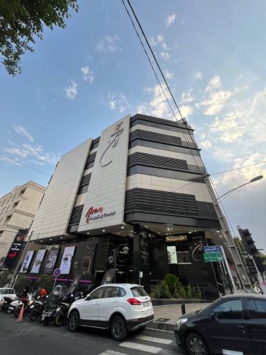 عکس مرکز خرید و فودکورت آرن