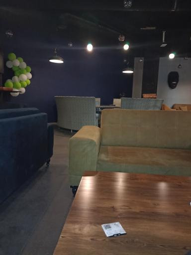 عکس مرکز خرید و فودکورت آرن