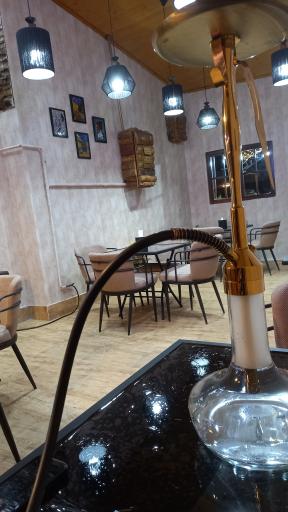 عکس کافه رستوران کلبه پاییزان