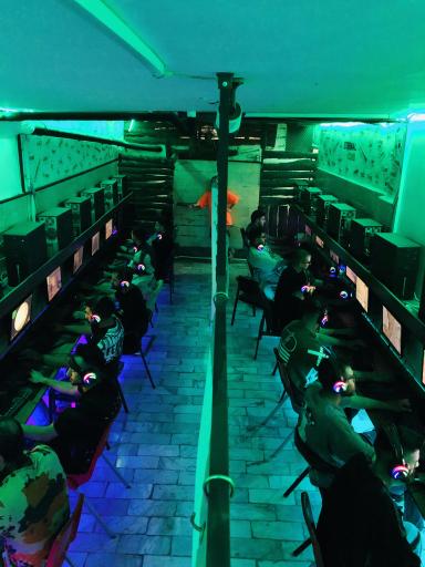 عکس باشگاه بیلیارد گیمنت