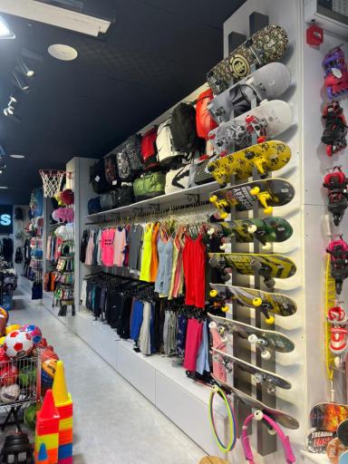 عکس فروشگاه ورزشی پارسیس