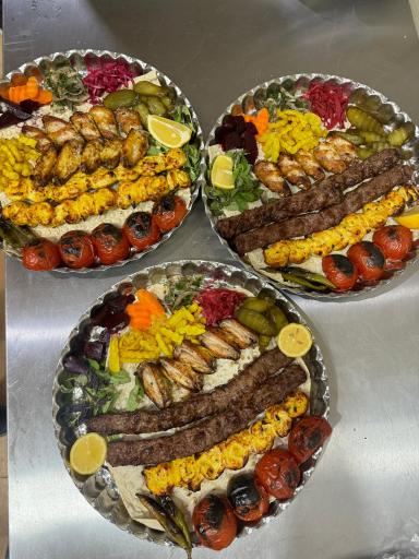 عکس باغ رستوران هیرمان