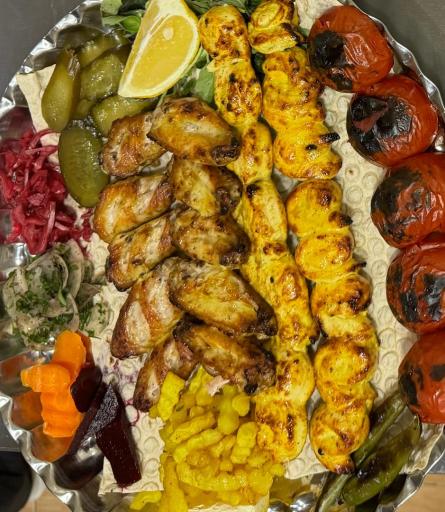 عکس باغ رستوران هیرمان