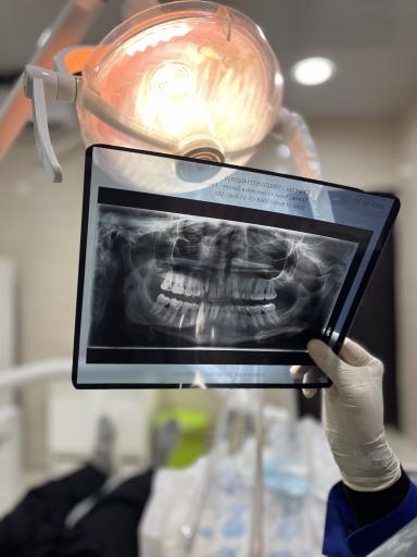 عکس مطب دندانپزشکی دکتر کوثر آبرومند 