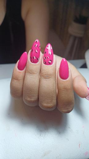 عکس زیبایی ناخن مریم