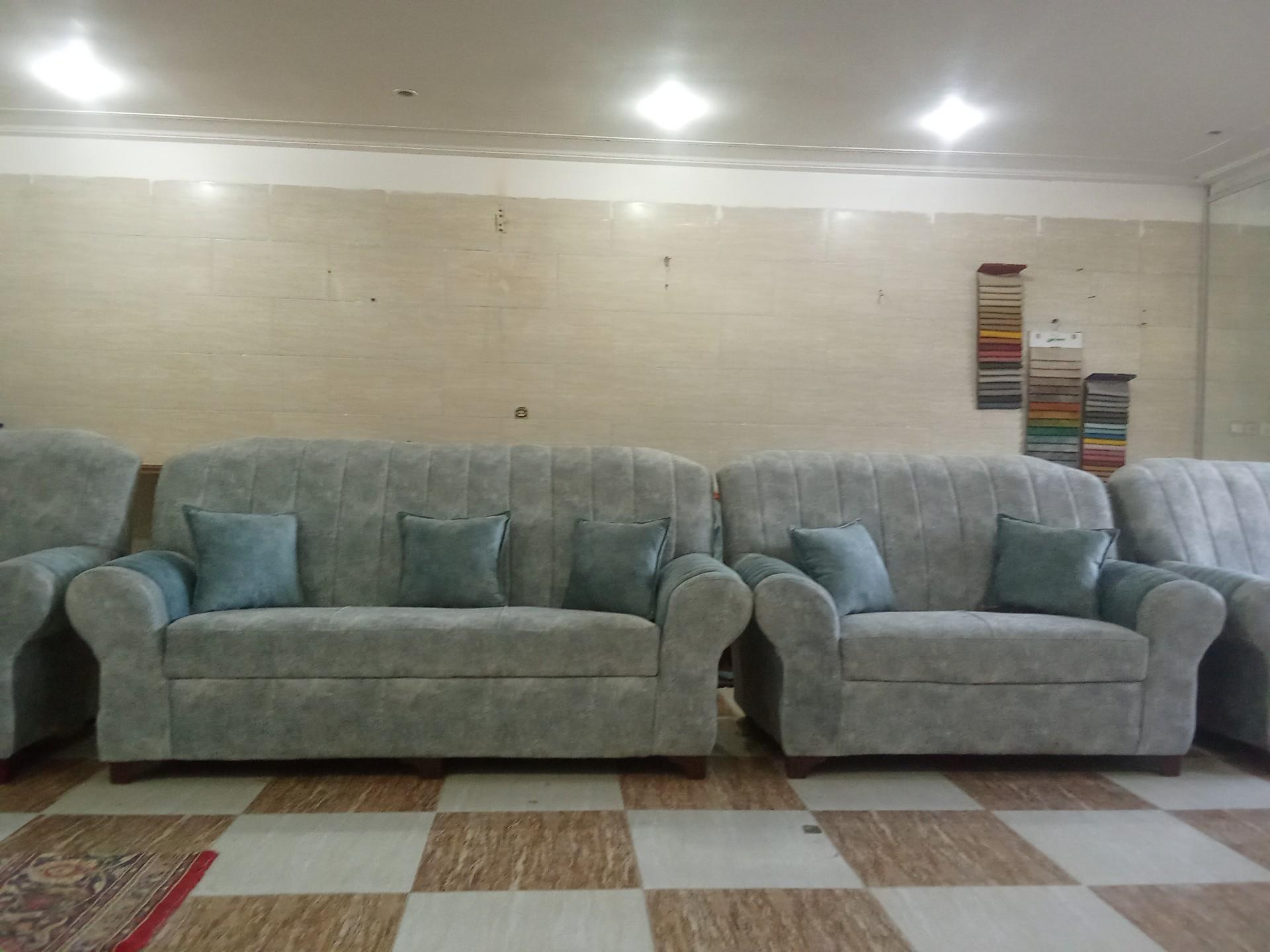عکس کارگاه تعمیرات مبل بوستان