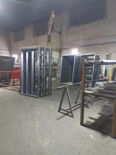 عکس صنایع فلزی رایکا درب