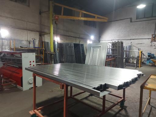 عکس صنایع فلزی رایکا درب