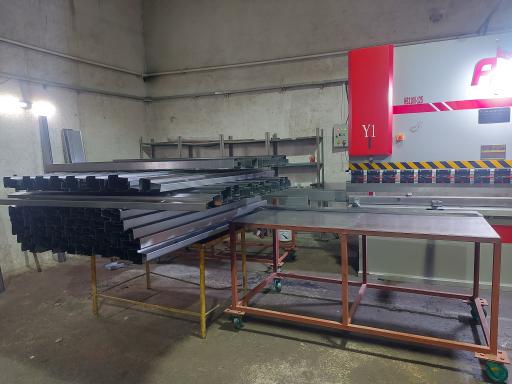 عکس صنایع فلزی رایکا درب