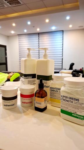 عکس مراقبت پوست و زیبایی گلنوش اخلاقی