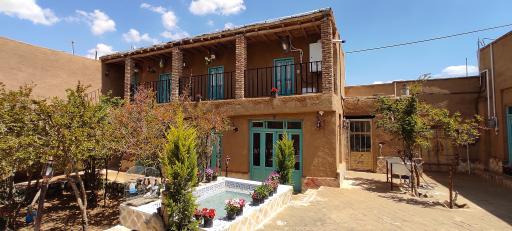 اقامتگاه بومگردی شیخ شاه نظر