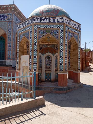 عکس چشمه امام رضا ده‌سرخ