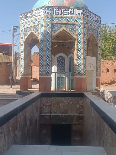 عکس چشمه امام رضا ده‌سرخ