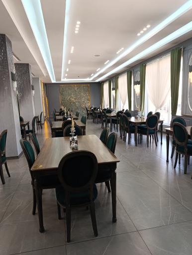 عکس مجتمع غذا خوری و هتل پاسارگاد