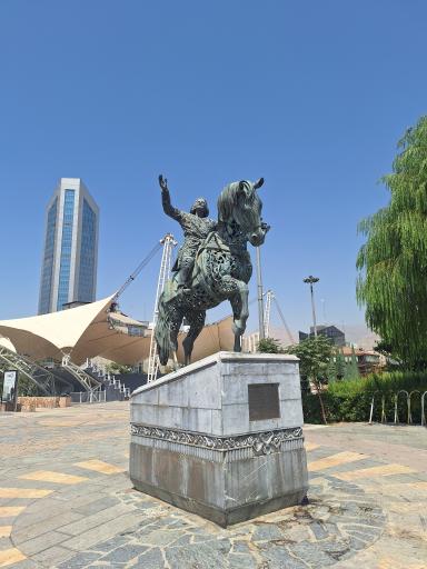 عکس تندیس سیاوش