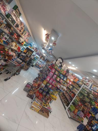 عکس هایپرمارکت یاس