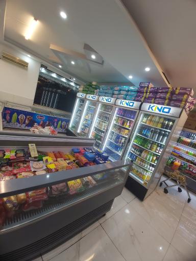 عکس هایپرمارکت یاس