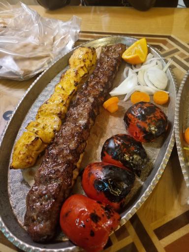 عکس رستوران سنتی حافظیه