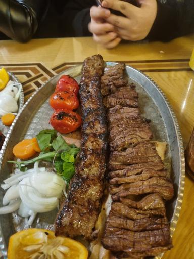 عکس رستوران سنتی حافظیه