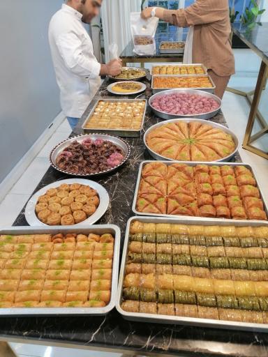 عکس کافه باقلوا استانبولی و لبنانی کام