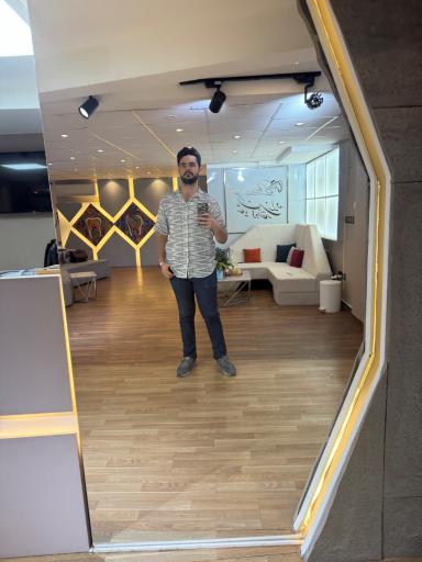 مطب دکتر کیوان مکتبی 
