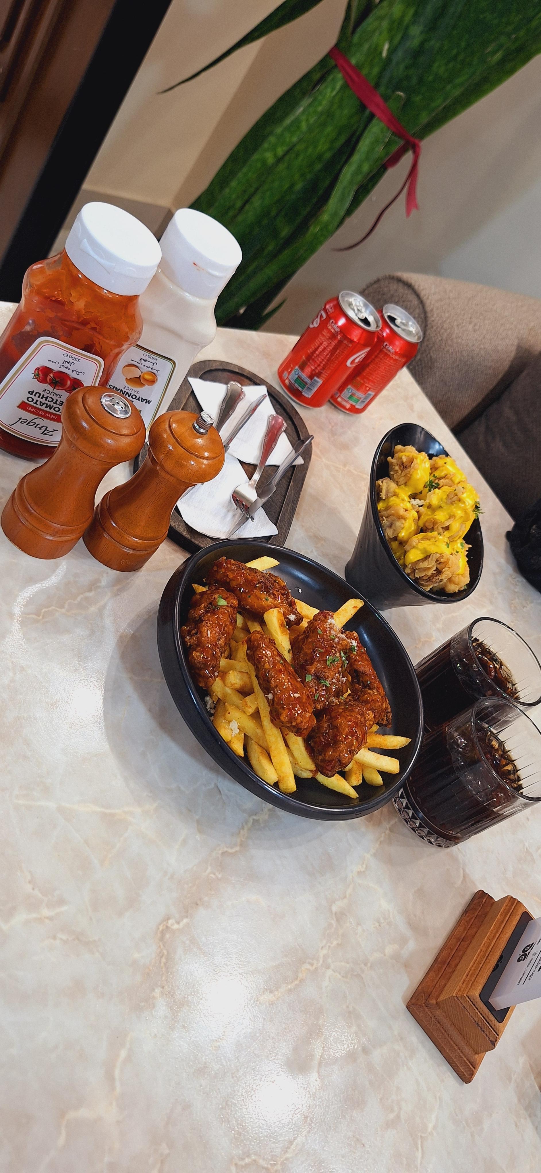 عکس کافه رستوران شار