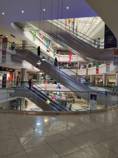 عکس معین مال