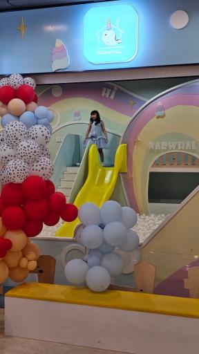 عکس مرکز خرید پرواز