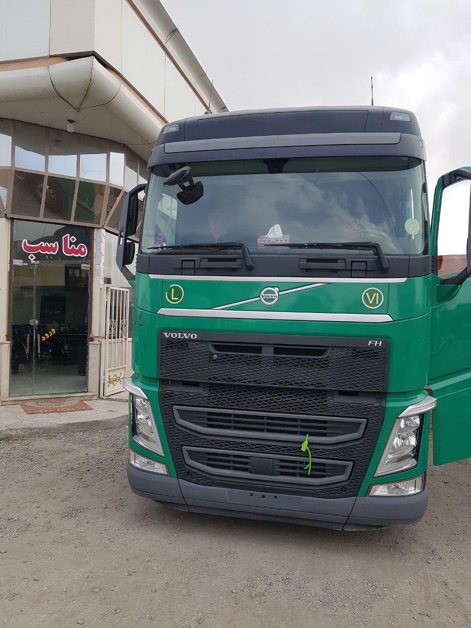 عکس نمایشگاه کامیون مناسب 