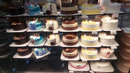 عکس شیرینی فروشی نورا