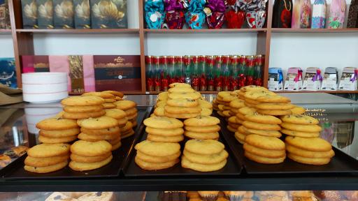 شیرینی فروشی نورا