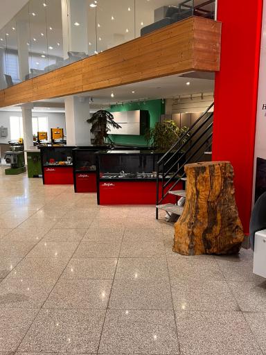 عکس نمایشگاه ماشین های صنایع چوب هُلزمَک