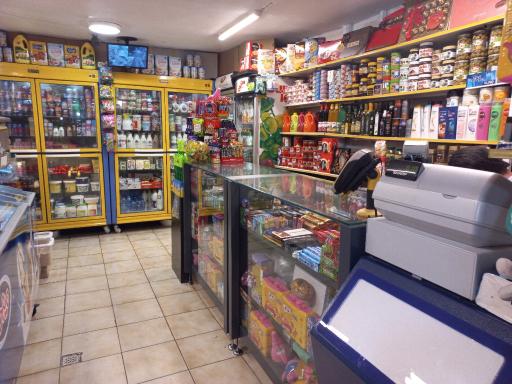 عکس سوپرمارکت یکتا یاران‌دریان