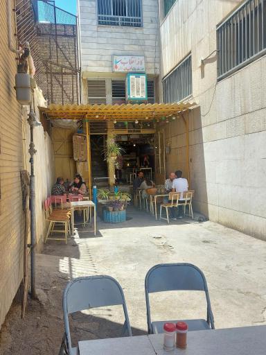 عکس کافه انقلاب (دایی غفور)