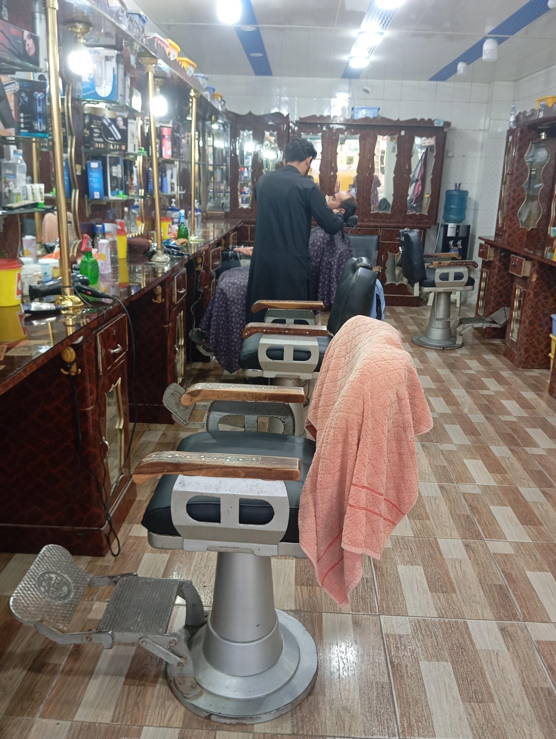 عکس آرایشگاه مردانه گلبهار 